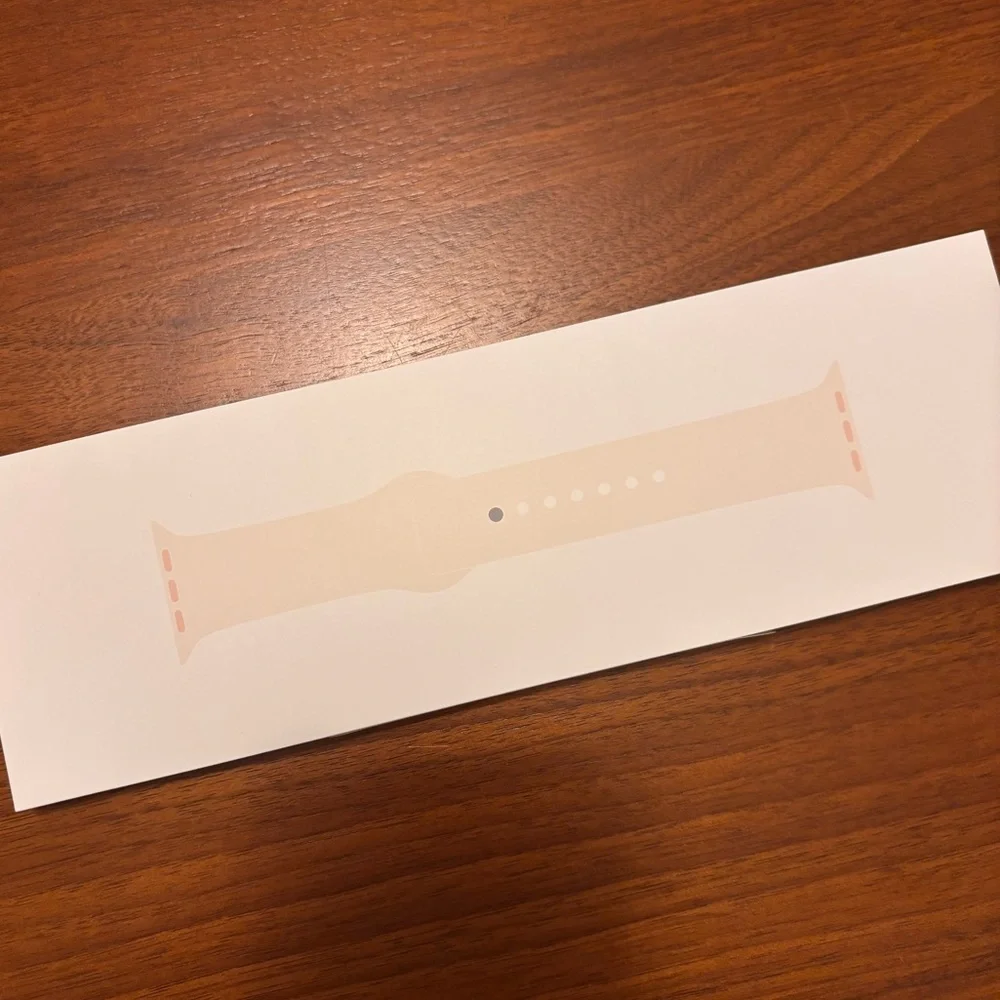 Apple Watch 42mm light blush sport band NWT NIB size s/m - Picture 2 of 6